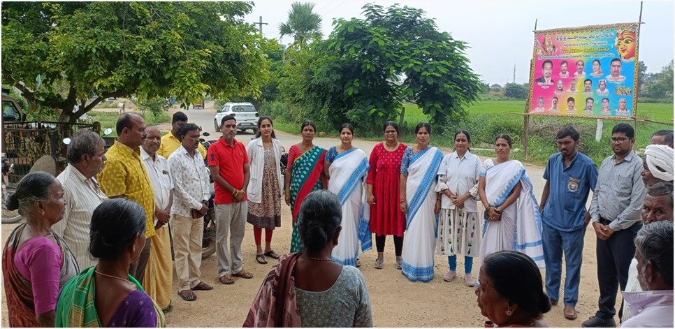 AiimsBibinagar's tweet photo. Mobile Medical Unit (MMU) of AIIMS, Bibinagar conducted Organ Donation Awareness and pledge registration activity at  Darmareddipalli and Koyyalagudem Village of Yadadri District under Seva Pakhawada on 25th and 26th  Sept. 2023. A team of medical doctors, Nursing Officers https://t.co/cpezZklCDC