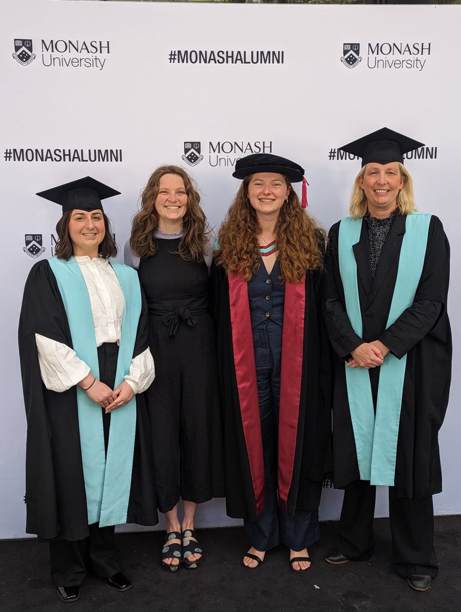 Merryn Roe tweet media