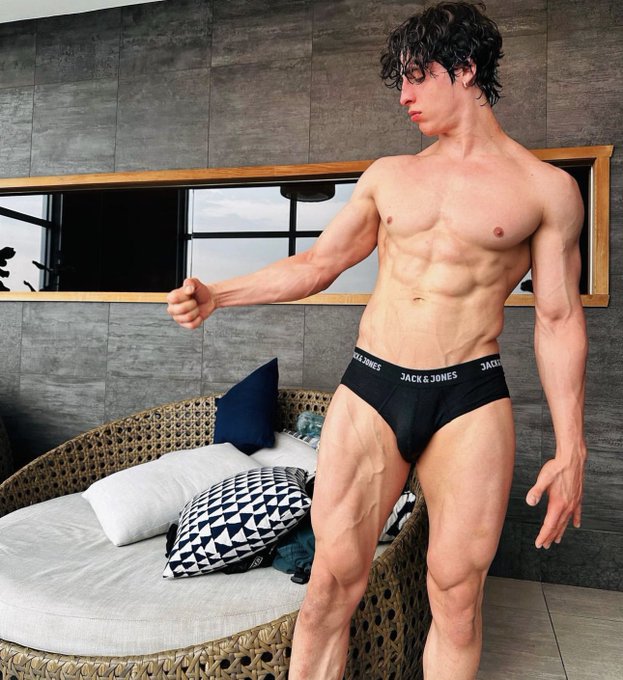 If i was your neighbour, what would you do ? https://t.co/XVAKynZ0Zo