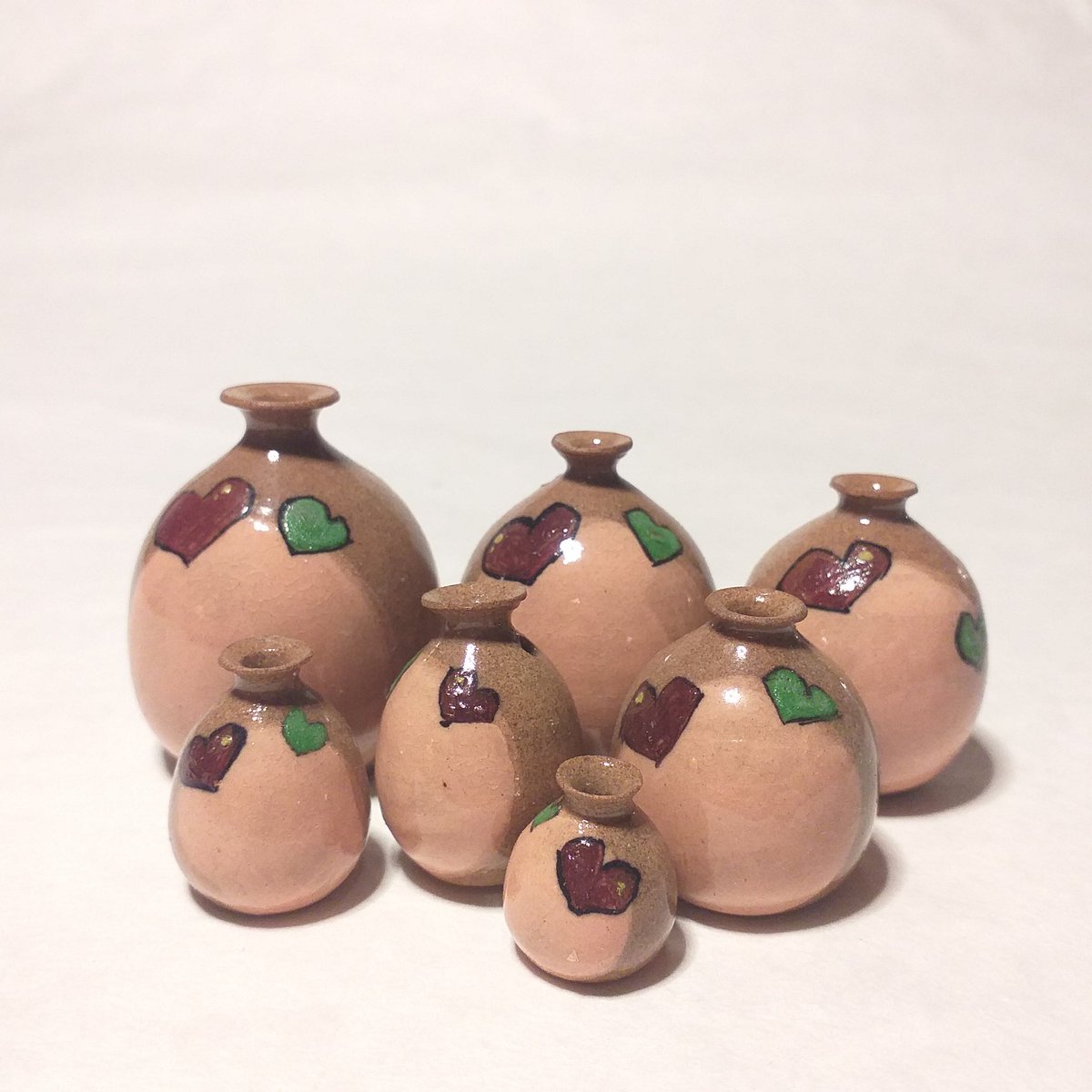 9794jinho's tweet photo. 사랑스런 미니 도자기 화병
https://t.co/33e8YodgPZ
#art #painting #design #pottery #ceramics #potterymaking
#potterystudio #potteryart #minipottery #artNFT #artist
#artwork #gallery #masterpiece #koreaartist #NFT https://t.co/ZwikYF69qI