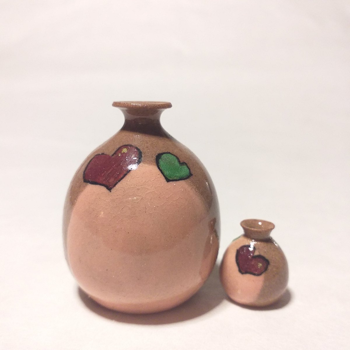 9794jinho's tweet photo. 사랑스런 미니 도자기 화병
https://t.co/33e8YodgPZ
#art #painting #design #pottery #ceramics #potterymaking
#potterystudio #potteryart #minipottery #artNFT #artist
#artwork #gallery #masterpiece #koreaartist #NFT https://t.co/ZwikYF69qI
