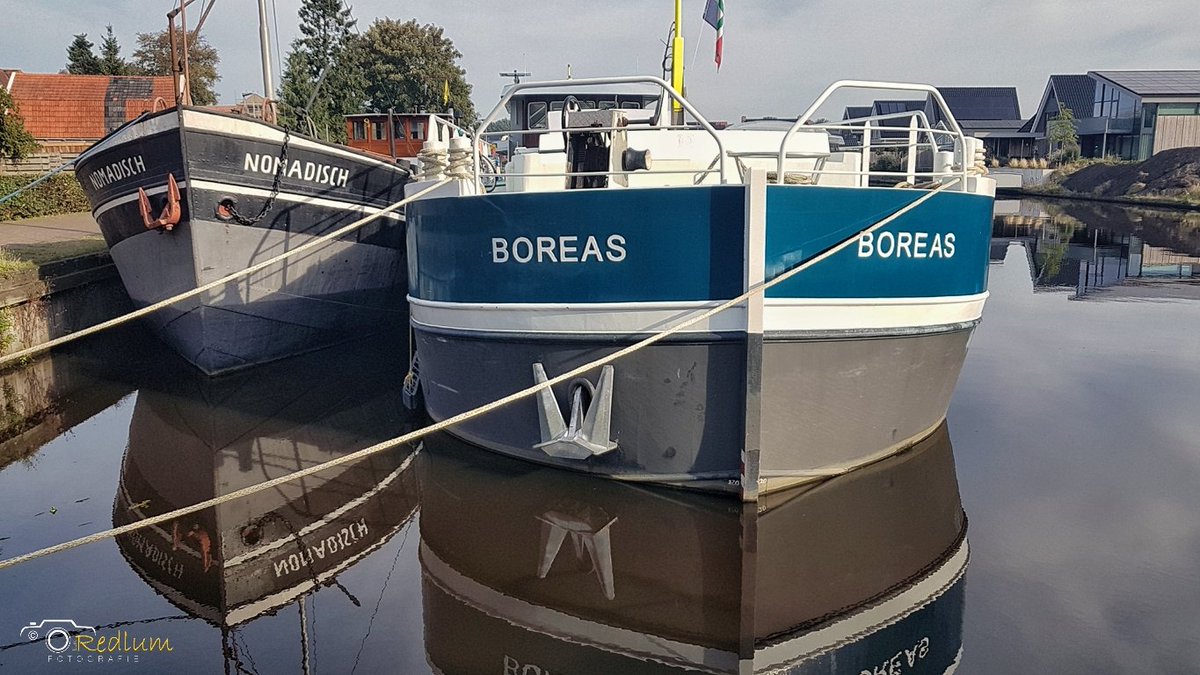 Pak je huis en vaar
⚓
Welkom Aldert en Anne Hesseling en #Boreas in 'onze' haven #Sappemeer 

Morgen vertellen ze over hun reizen en bouw woonschip Boreas 

 #Schipperscafé vrijdag 14.30u 
(foto's <a href="/idafm/">ida f.m〰</a>)