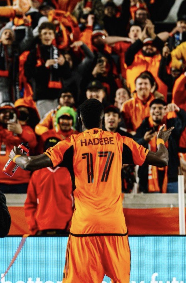 zim_football's tweet photo. 🇿🇼🇺🇸
Congratulations to Teenage Hadebe and Houston Dynamo on winning the 2023 U.S. Open Cup!
#Zimbabwe #HoldItDown #USOpencupfinal #InterMiamiCF #Zimfootball https://t.co/YkwVyjq5un