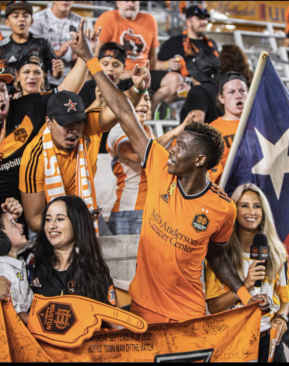 zim_football's tweet photo. 🇿🇼🇺🇸
Congratulations to Teenage Hadebe and Houston Dynamo on winning the 2023 U.S. Open Cup!
#Zimbabwe #HoldItDown #USOpencupfinal #InterMiamiCF #Zimfootball https://t.co/YkwVyjq5un