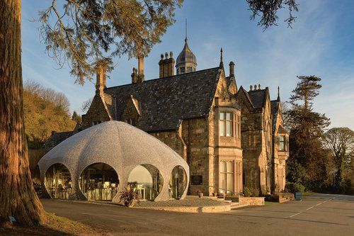 RIBAJ's tweet photo. Both a café and a sculpture, the Urchin Café by Wales’ Llanbedrog beach was brought to fruition by a close working team of sculptor, @MarkWrayArch and #Fold Consulting Engineers
https://t.co/ILlzGR04lg
#ribajintelligence https://t.co/OmP0pm7W5R