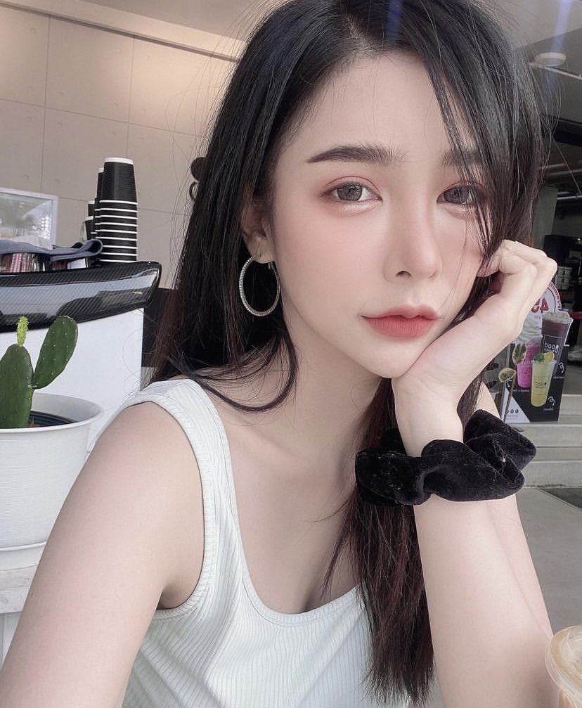 -
今天穿多一點
來一張唯美的照片🤣

粉絲活動都在這𝗜𝗻𝘀👉🏻nina_o5o2
instagram.com/nina_o5o2/