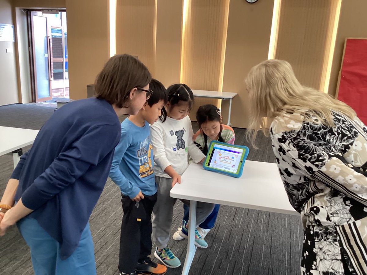 NicoleDorn9's tweet image. G3 students ended the Who We Are unit by advocating for positive relationships through the use of media and songs in front of parents and staff members. #SiasIS
