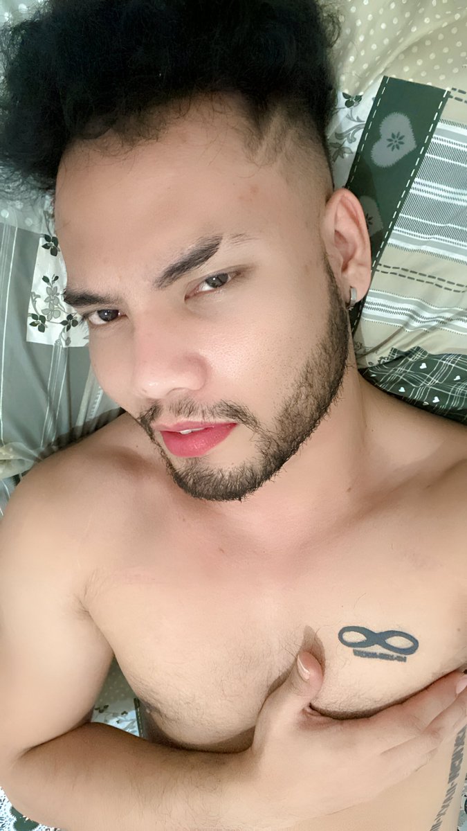 Boiikhulott's tweet photo. Sleep with me, swear tulog langπ«£βΊοΈ
#phboy
#mindanao
#heneral https://t.co/bddi5bzzdD