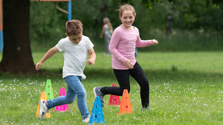 Möchten Sie mehr Bewegungsmöglichkeiten in Schule und Lernförderung integrieren? Susanne Seyfried und Sabine Landua stellen in ihrem Gastbeitrag  verschiedene Ideen und Tipps des Lerntherapeuten-Netzwerkes vor: link.betzold.de/6B3p
#Bildungsprofis