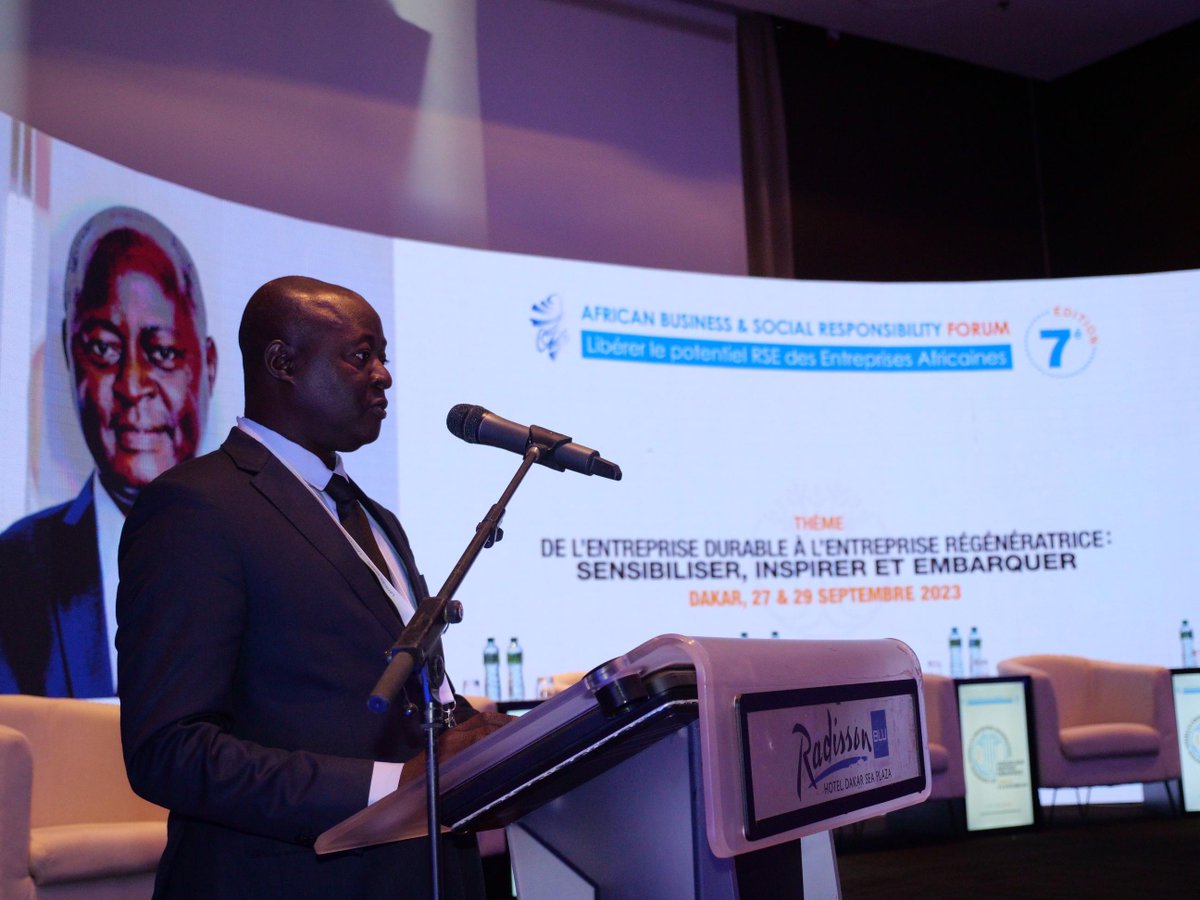 GroupeEramet's tweet photo. "Nous souhaitons aller plus loin que la mine responsable en incarnant la mine positive ! Une activité minière qui apporte un changement positif à la vie des populations locales et qui contribue au développement économique du pays hôte".
@LoiseTAMALGO DG #Eramet Afrique
@ABSRForum https://t.co/zWrAmB9sZz