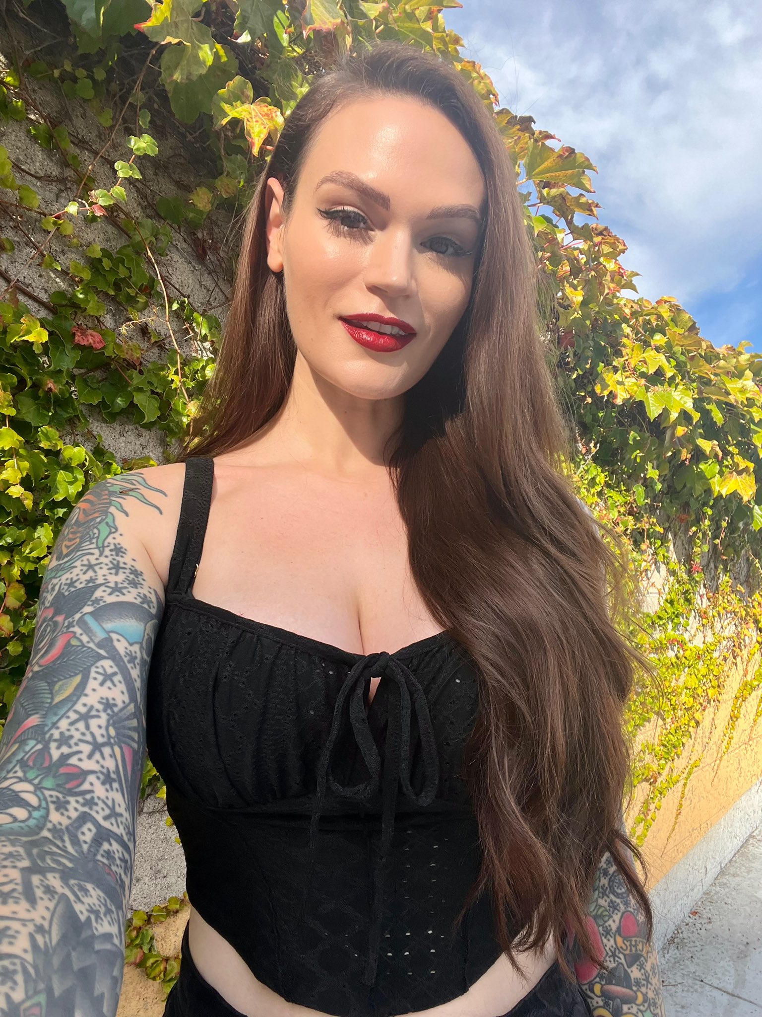 Janie DeCarlo on X: Running errands wearing a buttplug  t.coKID2N3d5lO  X