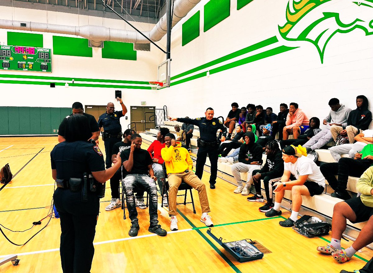 Jason Cisneroz tweet media