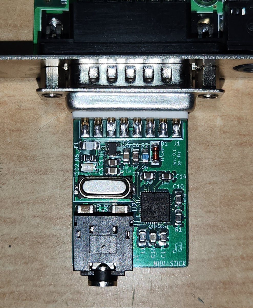 RetroXTPC's tweet photo. #midi #gameport #midistick #sam2695 #midisound #pcsound #retropc #dosgaming
https://t.co/zoIbSBMhPB
Midi-Stick :
small General MIDI Synth based on the SAM2695 chip https://t.co/p4wzlTW1NZ