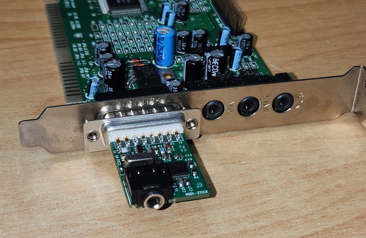 RetroXTPC's tweet photo. #midi #gameport #midistick #sam2695 #midisound #pcsound #retropc #dosgaming
https://t.co/zoIbSBMhPB
Midi-Stick :
small General MIDI Synth based on the SAM2695 chip https://t.co/p4wzlTW1NZ