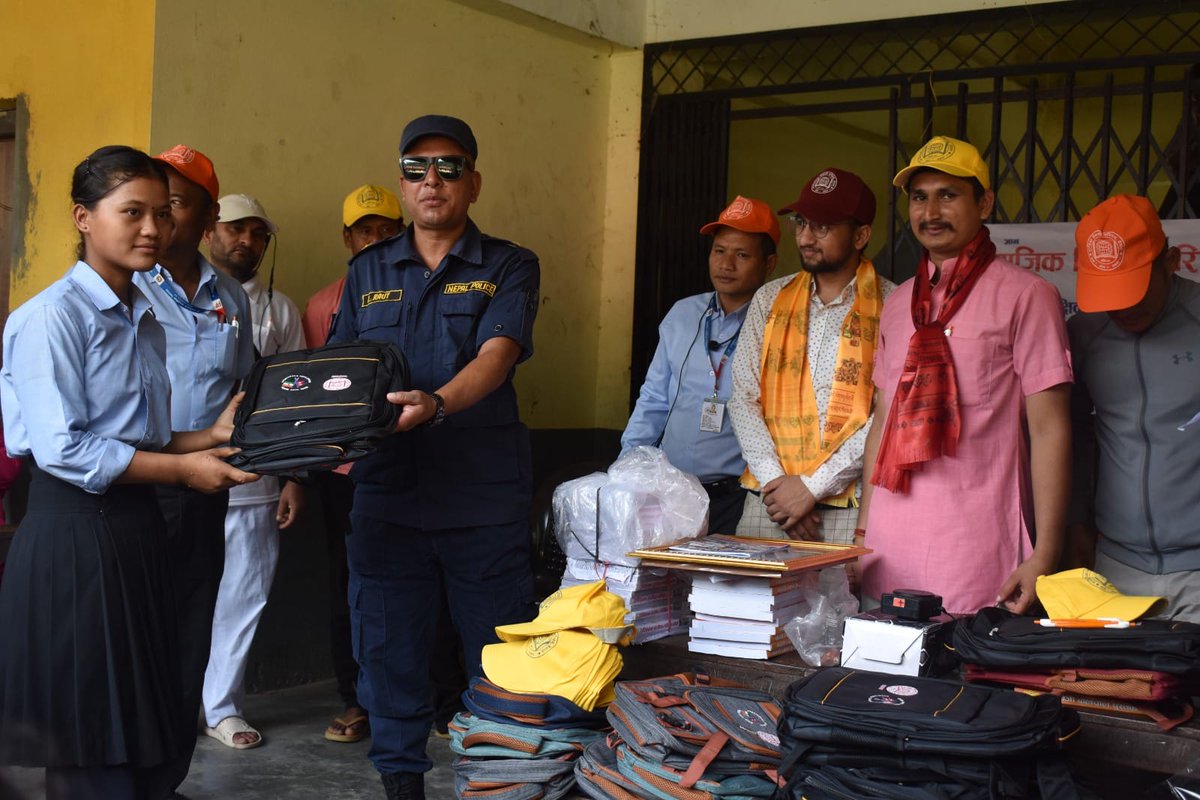 pvpnepal's tweet photo. #Vidyrthi_Parishad on Social service. 
Distribution of Educational materials to students of Shrijan Bikas Secondary School from class 9-12.Khanikhola , Kavre
 2080-06-10 https://t.co/ocwTSnrwRH