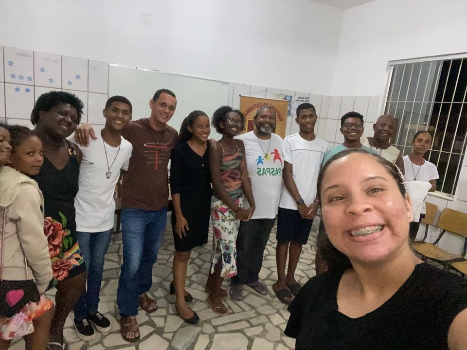 Edisouzaset's tweet photo. Encontro JUFRA/OFS
Aconteceu na Igreja São Benedito, com o nosso Ministro da OFS, Uranio e com o nosso Formador da OFS Ricardo, nós da JUFRA ficamos muito felizes com essa ação de Deus, através de São Francisco e Santa Clara.
#ofs #Jufra #cffb #franciscanos #SantaClaradeAssis https://t.co/moFbj9Ujn4