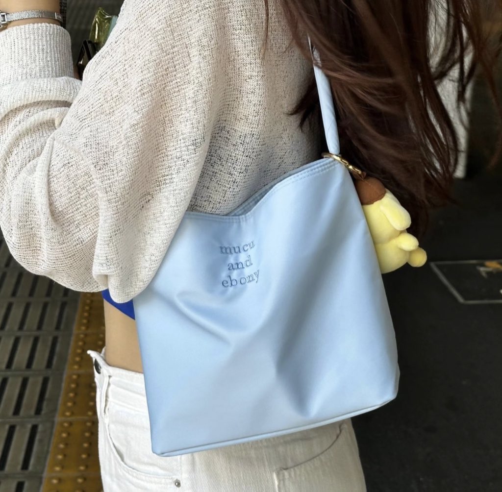 coverbeautyy's tweet photo. 🌷Pre order🌷🥡🟥🌹➖
🌈 -15% nearest bag มี 5 สี 

ขาว/ฟ้า/เขียว/ม่วง/ดำ

💖 ส่งเรือ ราคา 1690฿ มัดจำ 500

ค่าส่งในไทย 60฿
➖ รอ 4-8 วีค 
➖ กดเว็บ
#cvby #พรีออเดอร์ #พรีเกาหลี  #preorder #converse #พรีออเดอร์เกาหลี #niceghostclub #nearest https://t.co/8rKycF7ozb