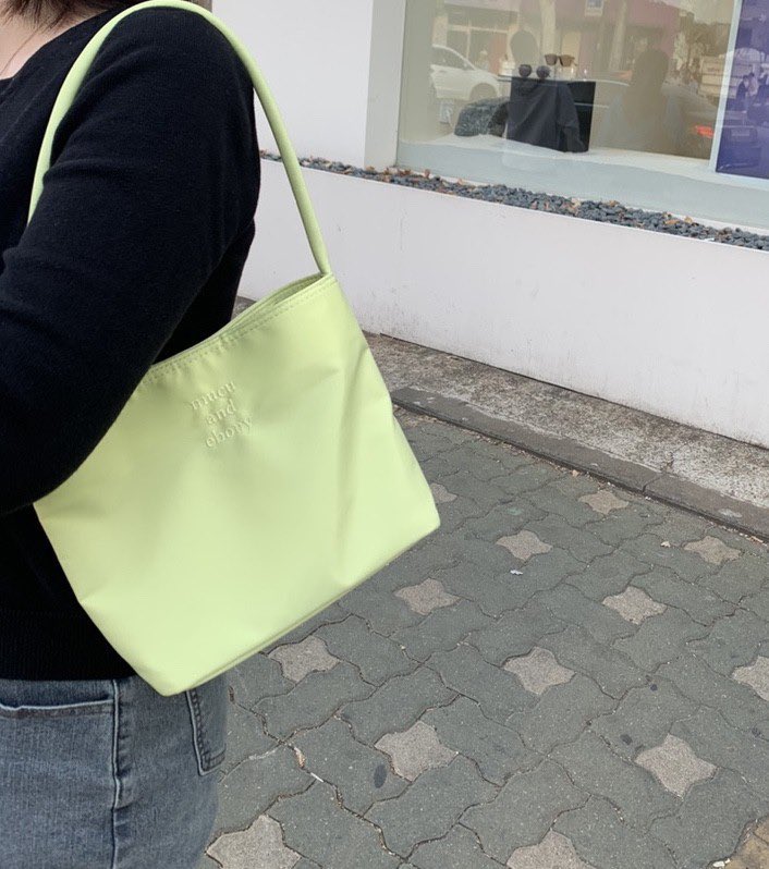 coverbeautyy's tweet photo. 🌷Pre order🌷🥡🟥🌹➖
🌈 -15% nearest bag มี 5 สี 

ขาว/ฟ้า/เขียว/ม่วง/ดำ

💖 ส่งเรือ ราคา 1690฿ มัดจำ 500

ค่าส่งในไทย 60฿
➖ รอ 4-8 วีค 
➖ กดเว็บ
#cvby #พรีออเดอร์ #พรีเกาหลี  #preorder #converse #พรีออเดอร์เกาหลี #niceghostclub #nearest https://t.co/8rKycF7ozb