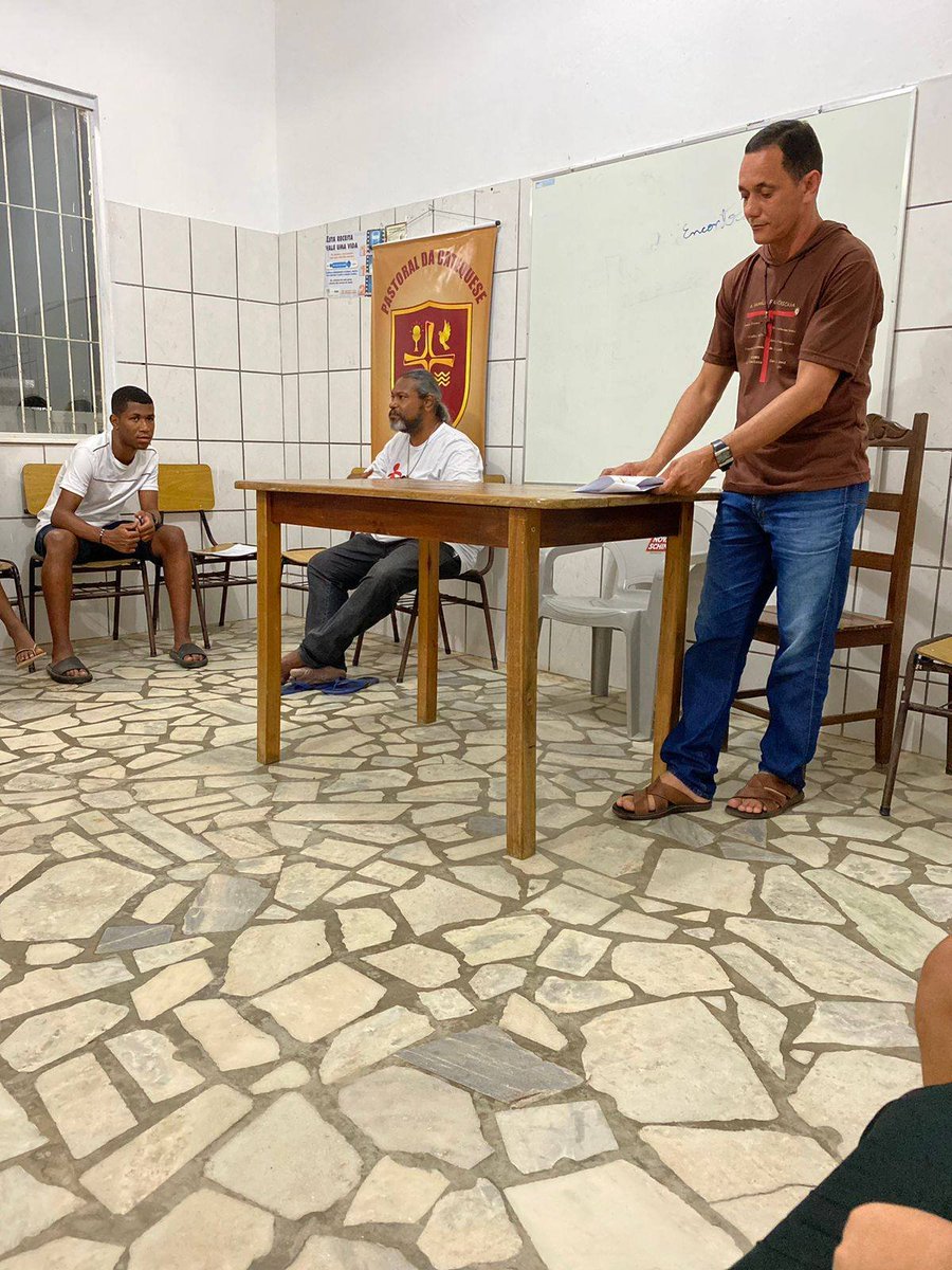 Edisouzaset's tweet photo. Encontro JUFRA/OFS
Aconteceu na Igreja São Benedito, com o nosso Ministro da OFS, Uranio e com o nosso Formador da OFS Ricardo, nós da JUFRA ficamos muito felizes com essa ação de Deus, através de São Francisco e Santa Clara.
#ofs #Jufra #cffb #franciscanos #SantaClaradeAssis https://t.co/moFbj9Ujn4