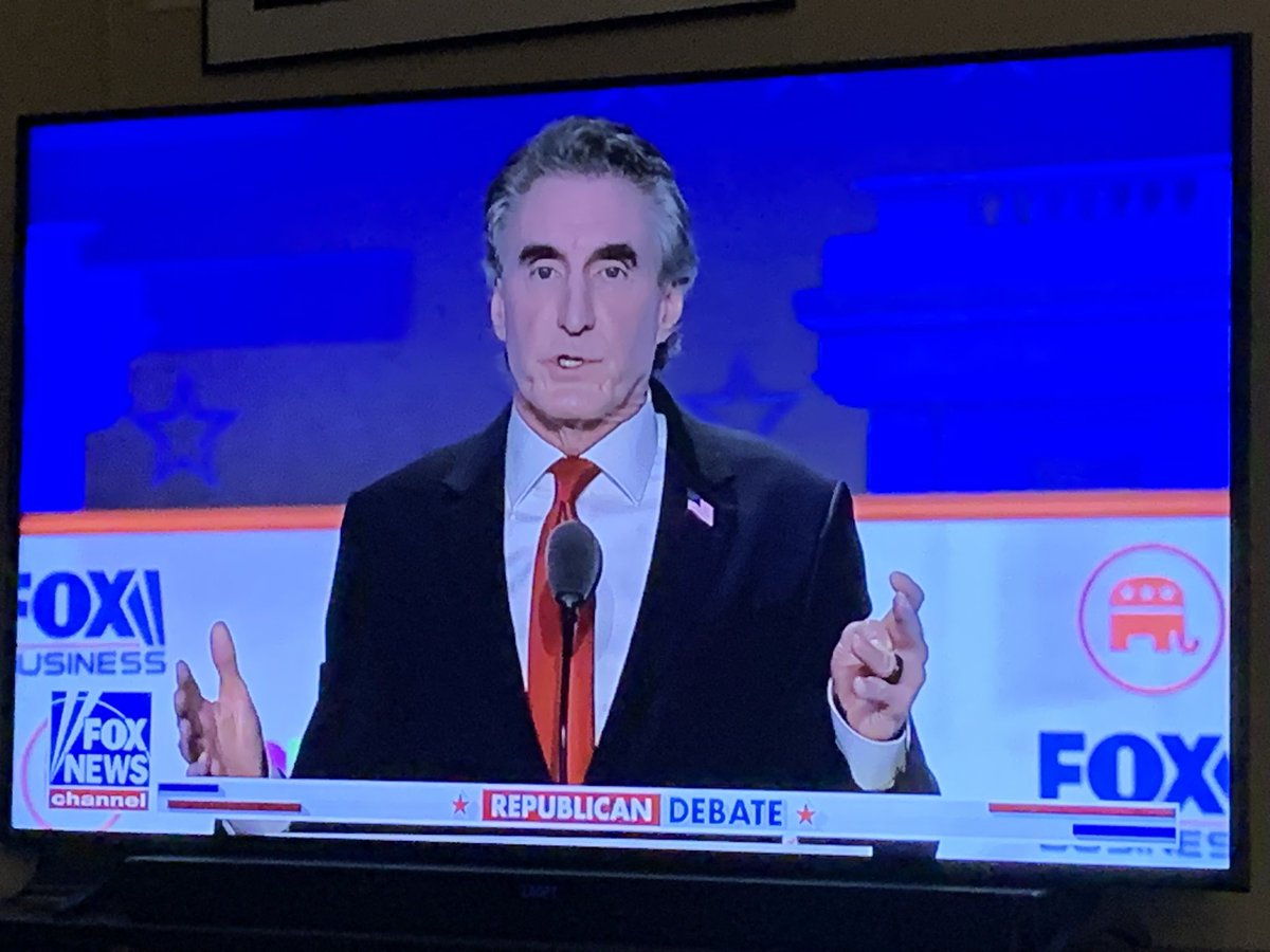 mattwrightphoto's tweet photo. Why’s the dad from Schitt’s Creek at the #RepublicanDebate ? https://t.co/y4sKpSJR5r