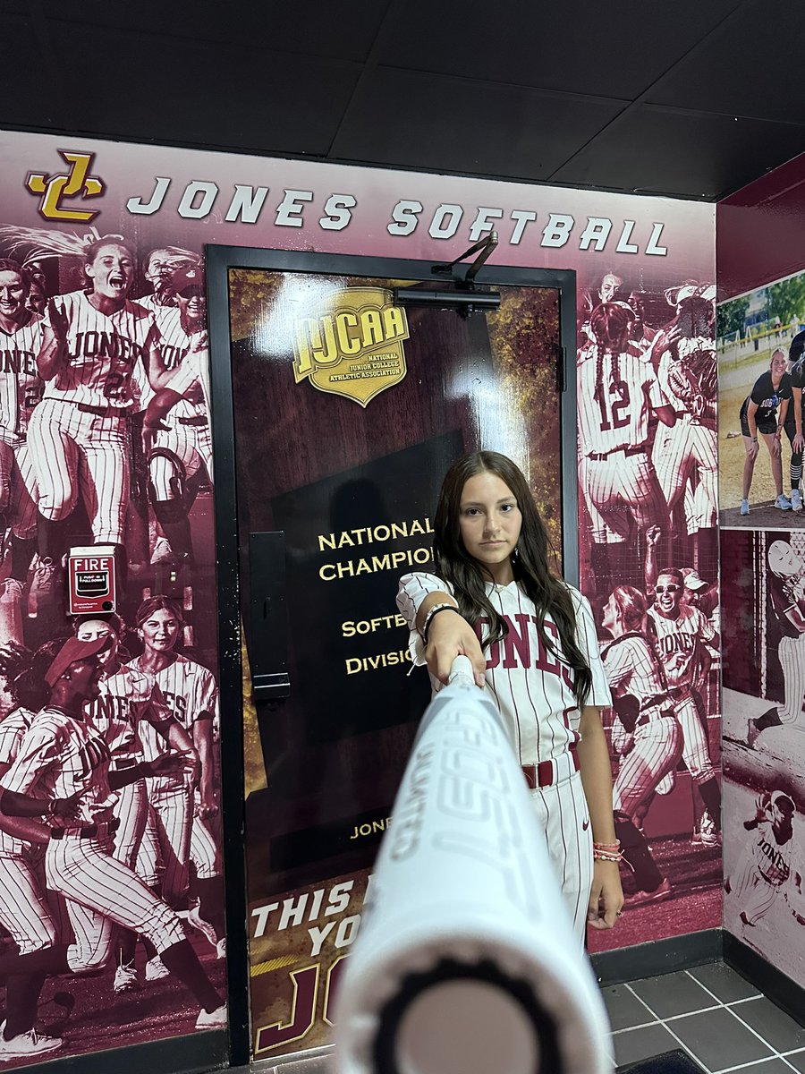 I had an amazing visit <a href="/JC_BobcatsSB/">Jones College SB</a> today! Thank you to <a href="/JC_CoachTDEW/">Tori Dew</a> <a href="/ParkerConrad73/">Parker Conrad</a> and <a href="/fiala19/">Drew Fiala</a> for showing me around campus and making this day so special!!