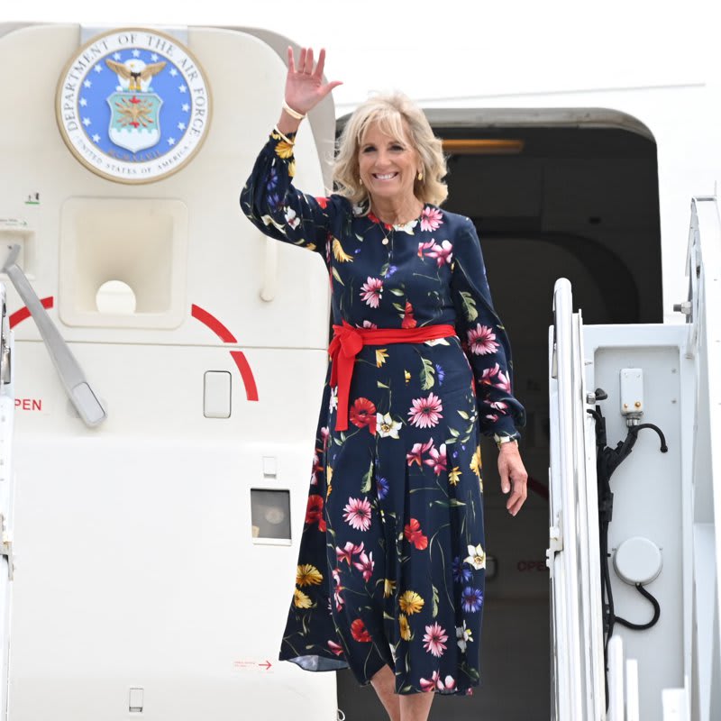 ChrisDJackson's tweet photo. In light of Chris Christie's crude comments tonight, let's show our wonderful First Lady some love!

Who else is thankful for @FLOTUS @DrBiden and all she does for our country?! 🖐️ https://t.co/kNiVNAzqvm