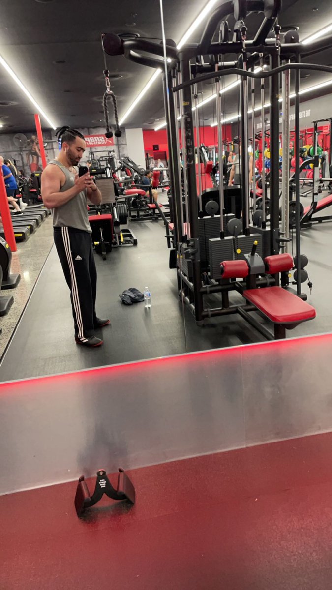 Momentuum tweet media