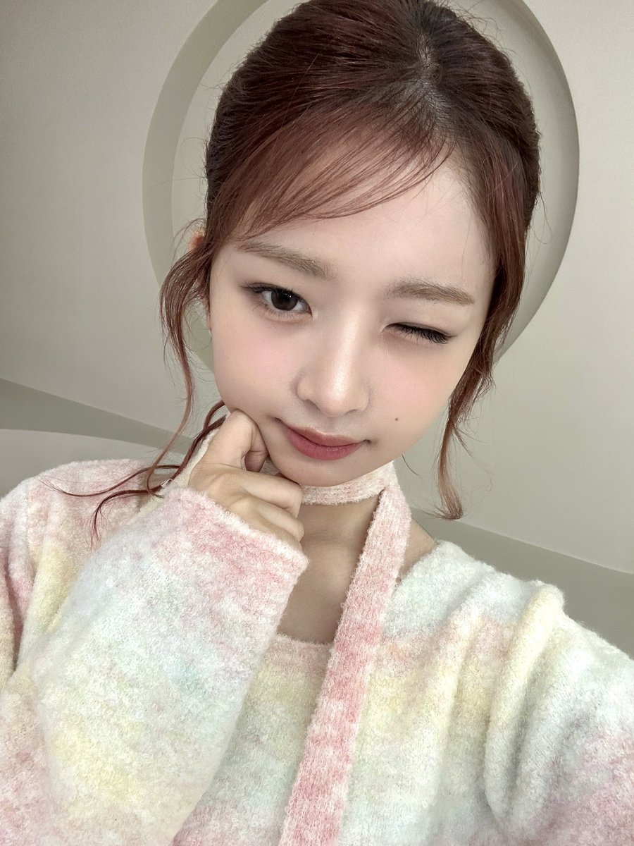 IVE_twt's tweet photo. 다이브ꔛ행복하고 웃음 가득한 추석 보내요🎀🫧

#IVE #아이브 #REI #레이
#1stEP #IVEMINE
#Eitherway #OfftheRecord #Baddie https://t.co/nqnNtL2vhX