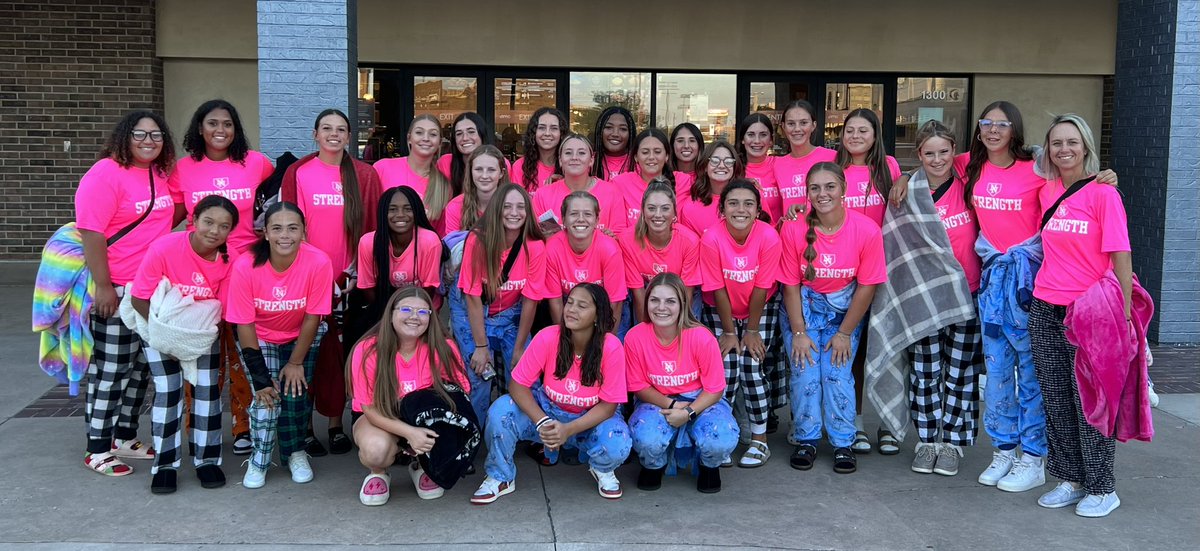 4NNSOFTBALL's tweet photo. The Road to Regionals !! https://t.co/nhYq7HVN9v