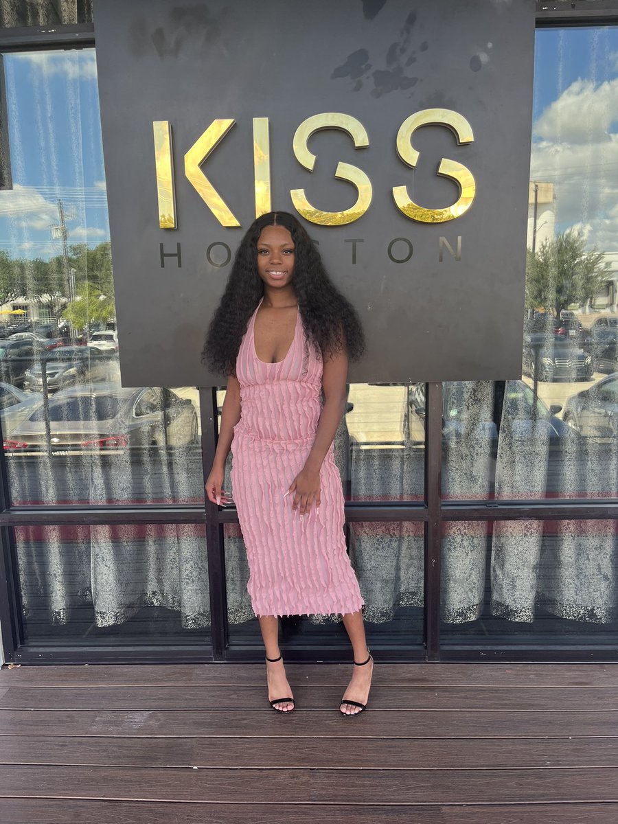 Keion_b's tweet photo. Yeah it’s hot but I’m hotter 🥵 https://t.co/6j5CX6ptU7