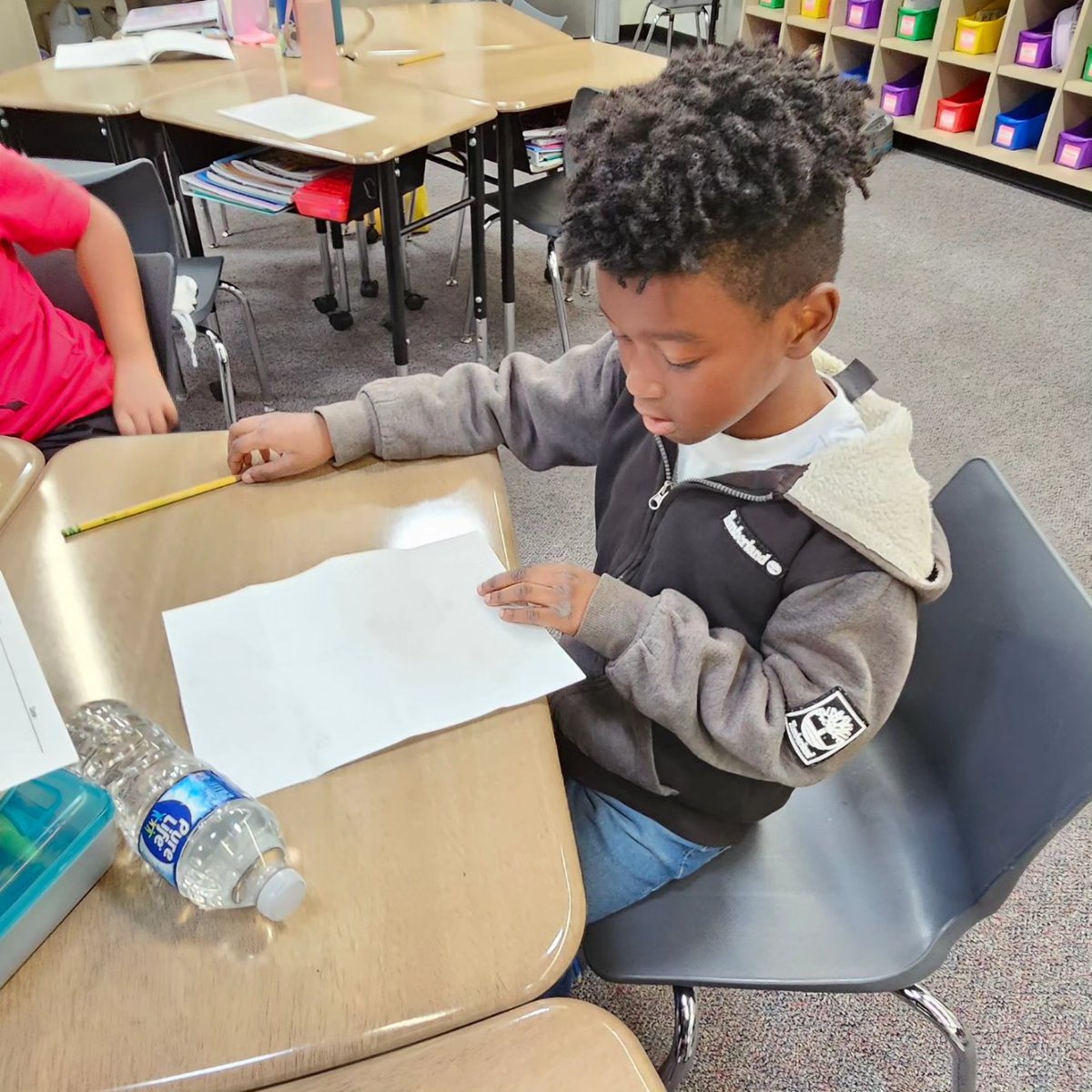 collegewood_el's tweet image. Before collaborating on some challenging word problems in math, Mrs. Suchanek worked with students on the pathways in their brains that helps them take in new knowledge. She is so skilled at integrating social emotional learning and academics. #SEL #developingmindsnurturinghearts