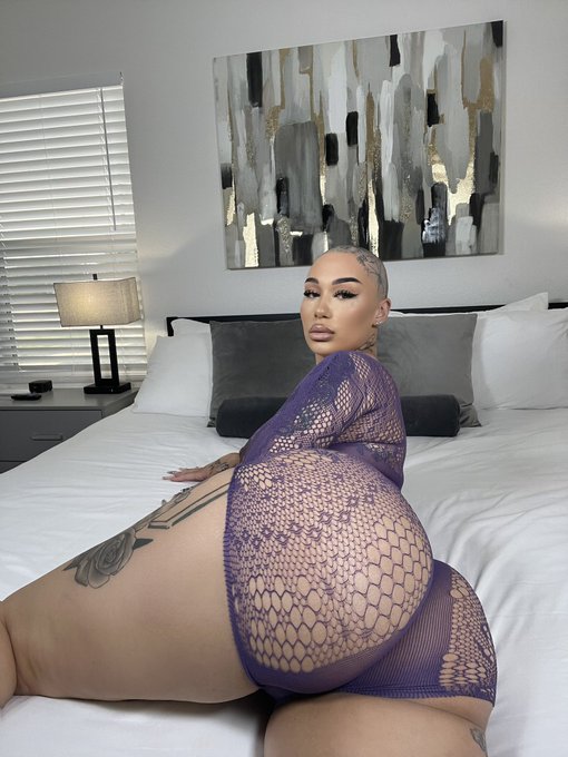 u hungry? https://t.co/IvkHRHbj4g