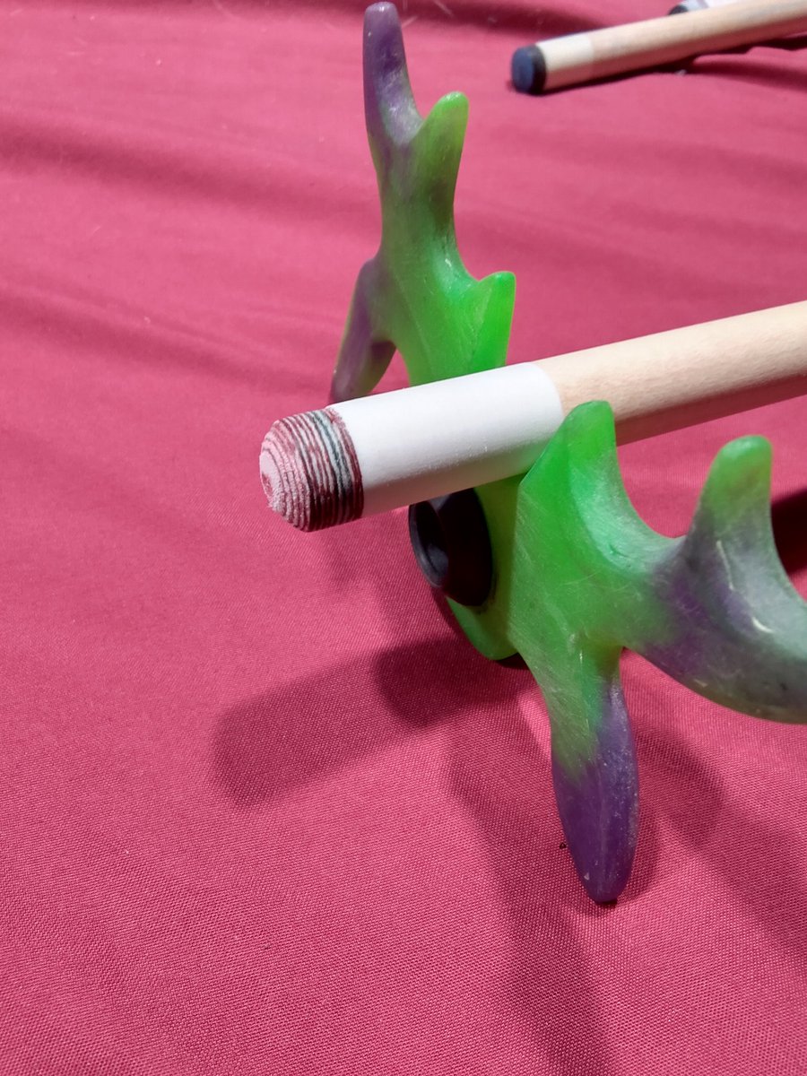 Riotipsus's tweet image. Our Rio custom tips are making their way into players hands for testing. Here's one installed today on one of Rio's Team players cue. #poolcue #poolstick #cuetip #custompooltips