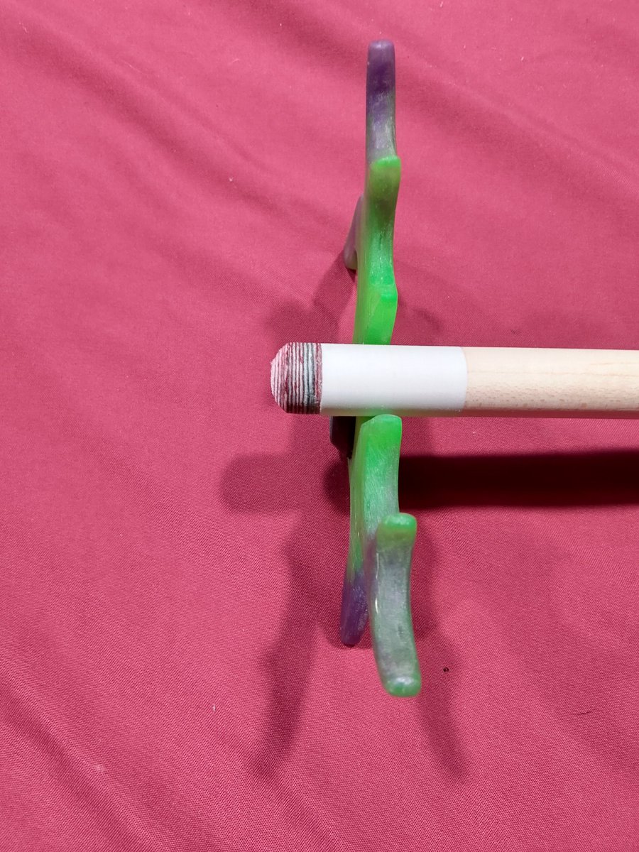 Riotipsus's tweet image. Our Rio custom tips are making their way into players hands for testing. Here's one installed today on one of Rio's Team players cue. #poolcue #poolstick #cuetip #custompooltips