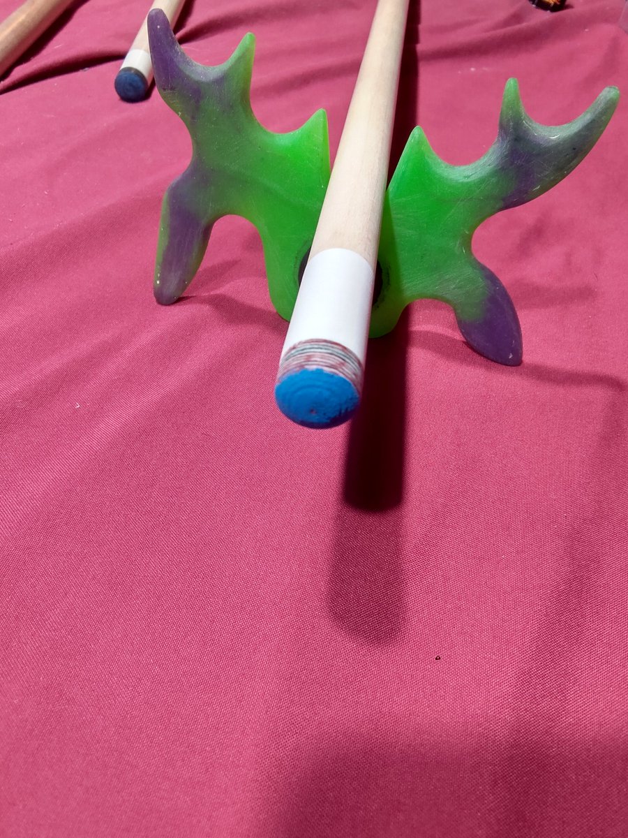 Riotipsus's tweet image. Our Rio custom tips are making their way into players hands for testing. Here's one installed today on one of Rio's Team players cue. #poolcue #poolstick #cuetip #custompooltips