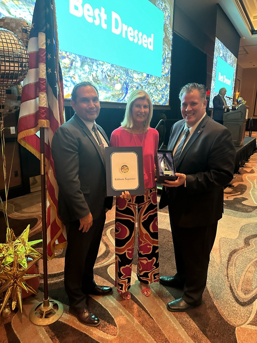 RivCoSchoolSupt's tweet photo. Attended the Palm Desert Area Chamber of Commerce’s Business Awards, celebrating the achievements of Pat Harris from Read With Me Volunteer Programs, who was named Citizen of the Year for her invaluable contributions to our schools and the promising future of our youth. https://t.co/W9CGzCPAVb