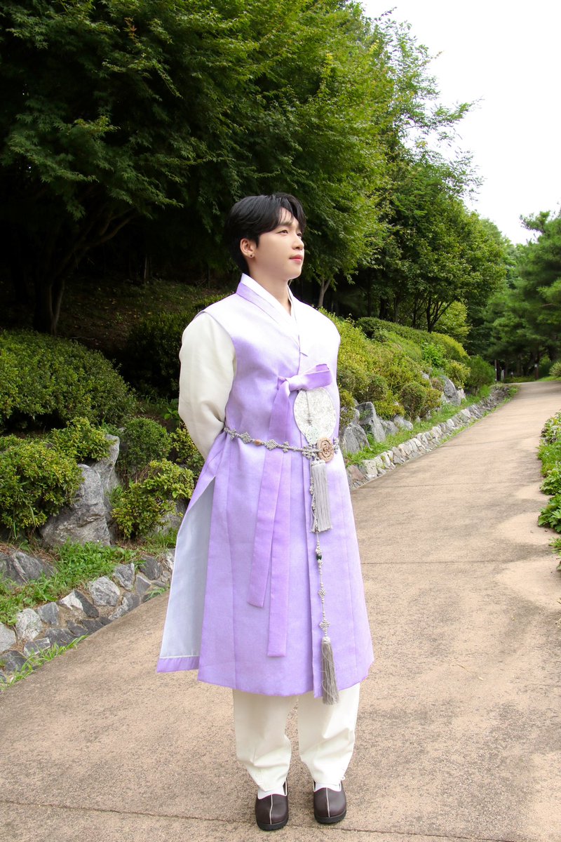 jeongsewoon_twt's tweet photo. [#정세운]
동그랗고 따뜻한 세운이 닮은 연휴 보내세요 💜💛

https://t.co/vSZ6rMHQnO

#JEONGSEWOON https://t.co/kMG5hKpCWy