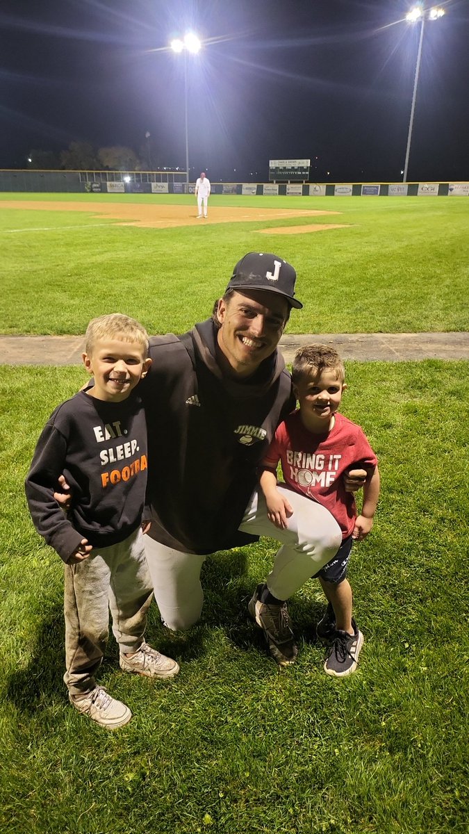 The boys were also jacked up to watch Coach Hager get 800. 

Always a plus to see <a href="/CadeTorgy8/">Cade Torgerson</a> too. 

#ChopAndCarry