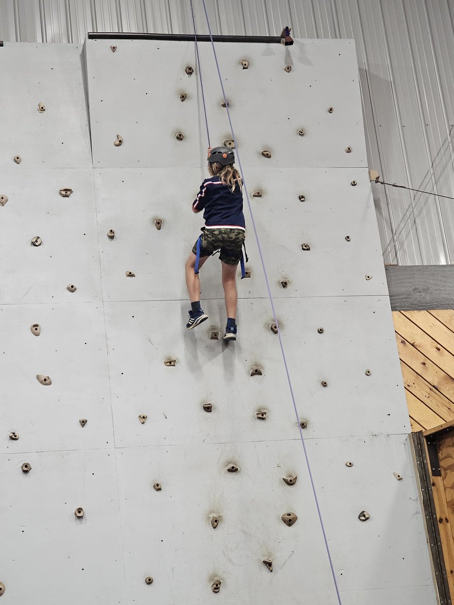 EBechsteinBGCS's tweet photo. Big goals were set and crushed today on the rock wall!  @Zeb_Kellough https://t.co/TZ7aCzPRqY