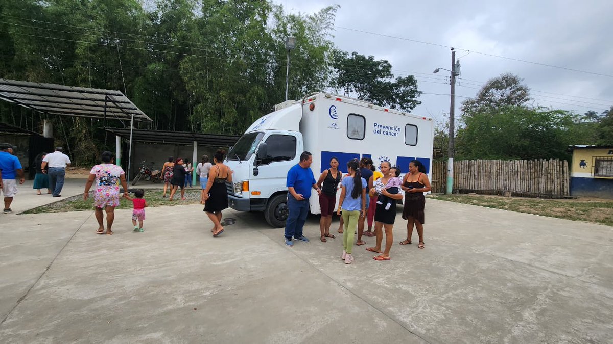 Solca_Manabi's tweet photo. En los Sitios La Pavita, San Pablo y Zapallo del canto Flavio Alfaro, la Clínica Móvil de SOLCA Manabí realizo campaña de papanicolaou, escrininng y charlas de prevención del cáncer.
Esta actividad se realizó en coordinación con la educadora de madres del CNH MIESS. https://t.co/A2teUpO6Pg