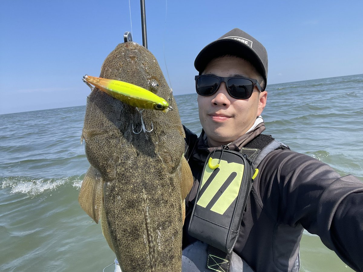 k_fishing06's tweet photo. 手前はクリアですが、沖の濁りが入っているラインを狙いたいのでカラーは、オレンジテールゴールドを選択しました!
かけ下がりから、1番深くなった所に来たタイミングでフォールを入れるとHITしてくれました🔥
#DUEI
#モンスターショット80s https://t.co/Sq9292P0sq
