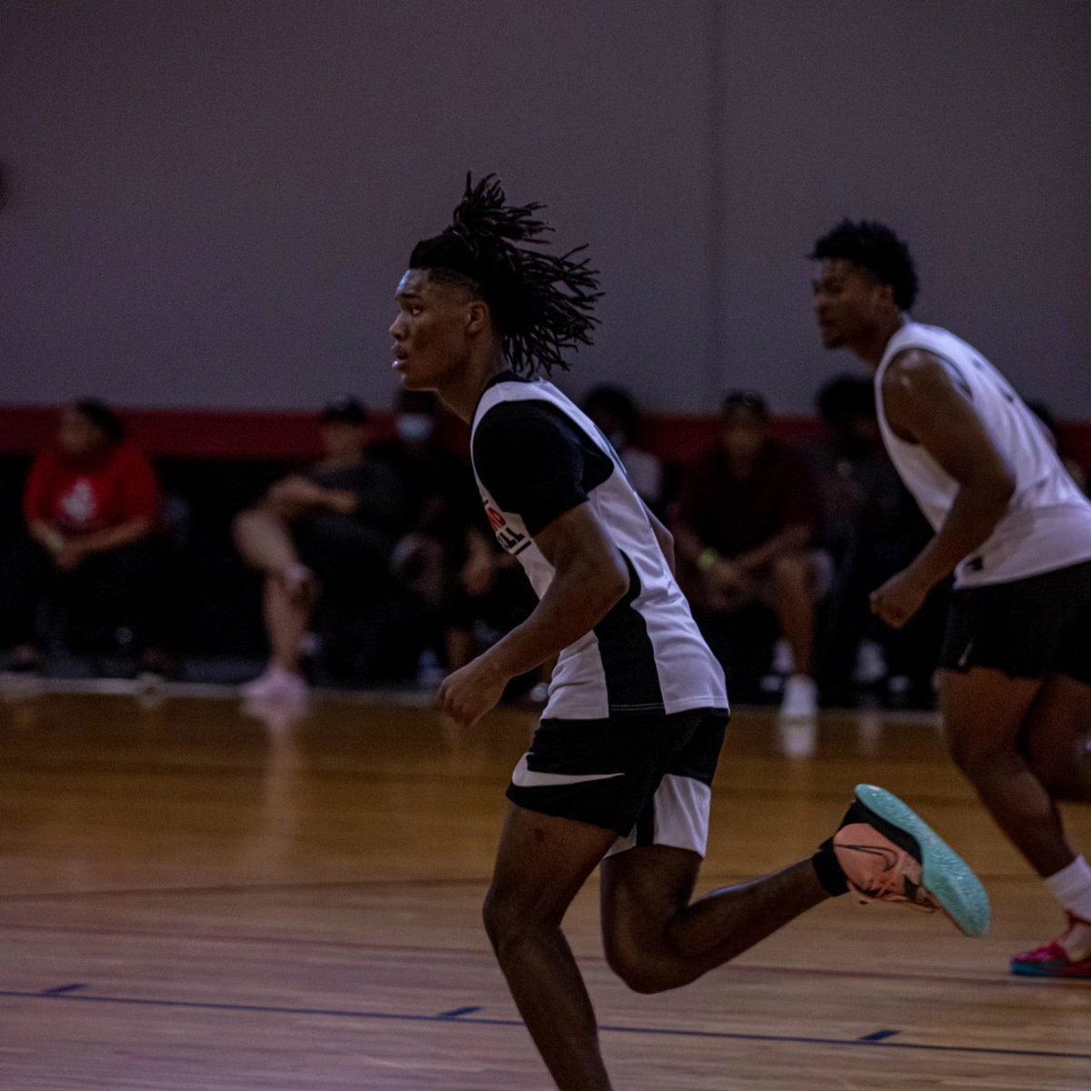 HoopExchange's tweet photo. Fall Festival in 3 days, new memories to create!!!!
Sept 30 - Oct 1
Great lineup of teams
Super talented individuals 
And tons of media, scouts and college coaches!

https://t.co/KOBacPxoa7 https://t.co/TaKO1aPYEG