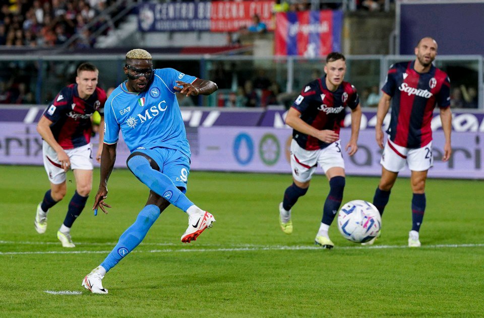 futbal_addicts's tweet photo. VICTOR OSIMHEN opted against taking a penalty for Napoli after being mocked by the club's TikTok account. https://t.co/iNeq2IsnCe