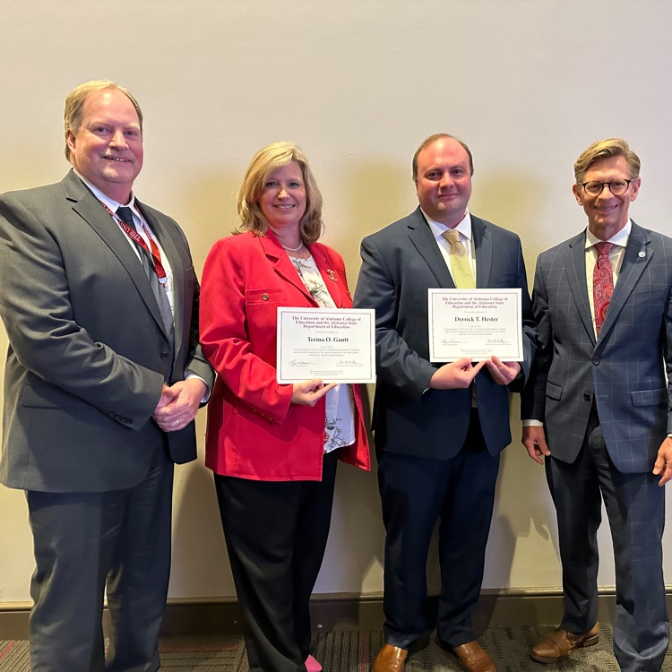 DCS_TonyWillis's tweet photo. Proud of our school leaders @TerinaOGantt and @derrickhester5 for graduating from Superintendents Academy and presented diplomas from THE Superintendent @egmackey himself!   Blessed to have them both here in @demoptigers 
#DemopolisDifference 
@AlabamaAchieves https://t.co/Lgspx54lRW