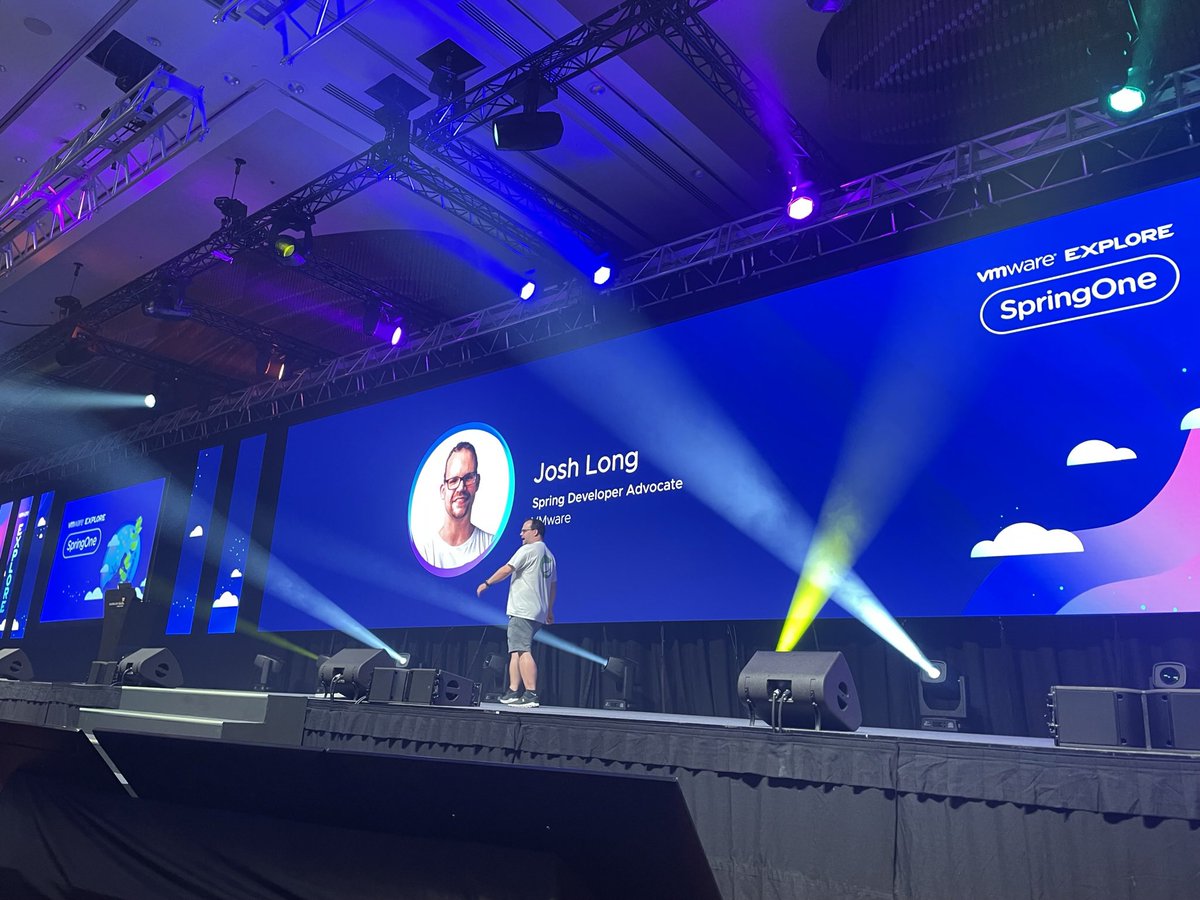 BettyJunod's tweet image. #SpringOne go time with @starbuxman #VMwareExplore