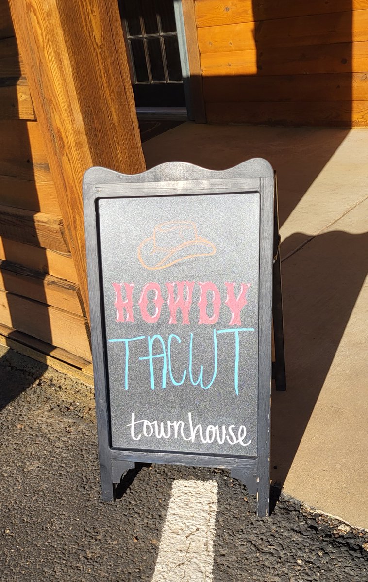 TACWTWriters's tweet photo. Our conference was lit! Gifted poets, essayists, #fiction writers, &amp; panelists on translations, ekphrastic writing, #poetry craft, #Latinx horror, effort-based grading, women's health, &amp; #nonfiction in intro workshops! We'll do it again next year! #amwriting  #join #texaswriters https://t.co/JfaCEurA7o
