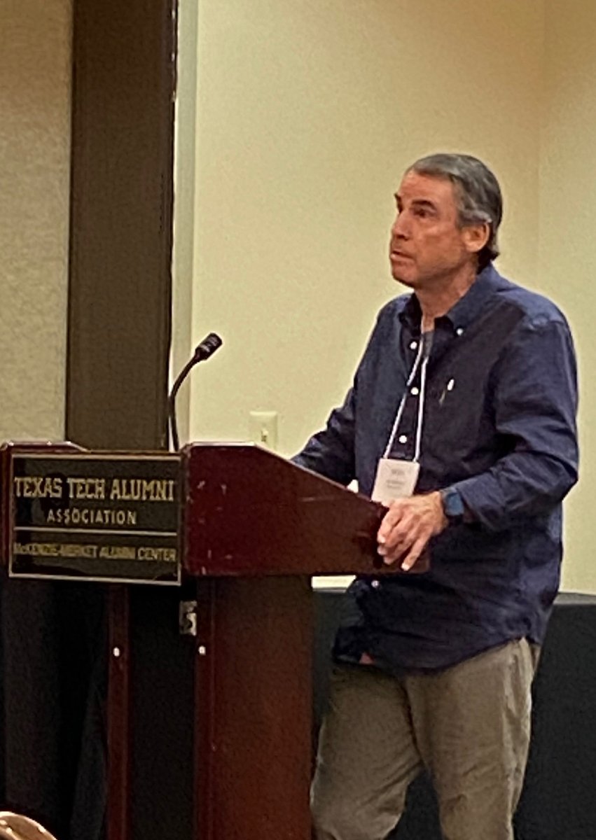 TACWTWriters's tweet photo. Our conference was lit! Gifted poets, essayists, #fiction writers, &amp; panelists on translations, ekphrastic writing, #poetry craft, #Latinx horror, effort-based grading, women's health, &amp; #nonfiction in intro workshops! We'll do it again next year! #amwriting  #join #texaswriters https://t.co/JfaCEurA7o