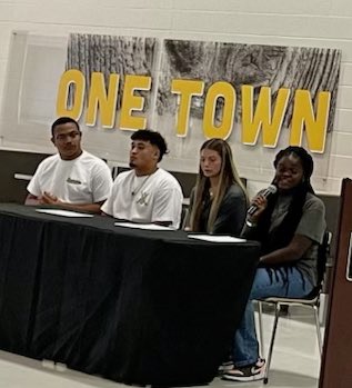 alwilliford342's tweet image. Huge shout out to the students and staff who showed up to support the first annual CCMR Family Night!