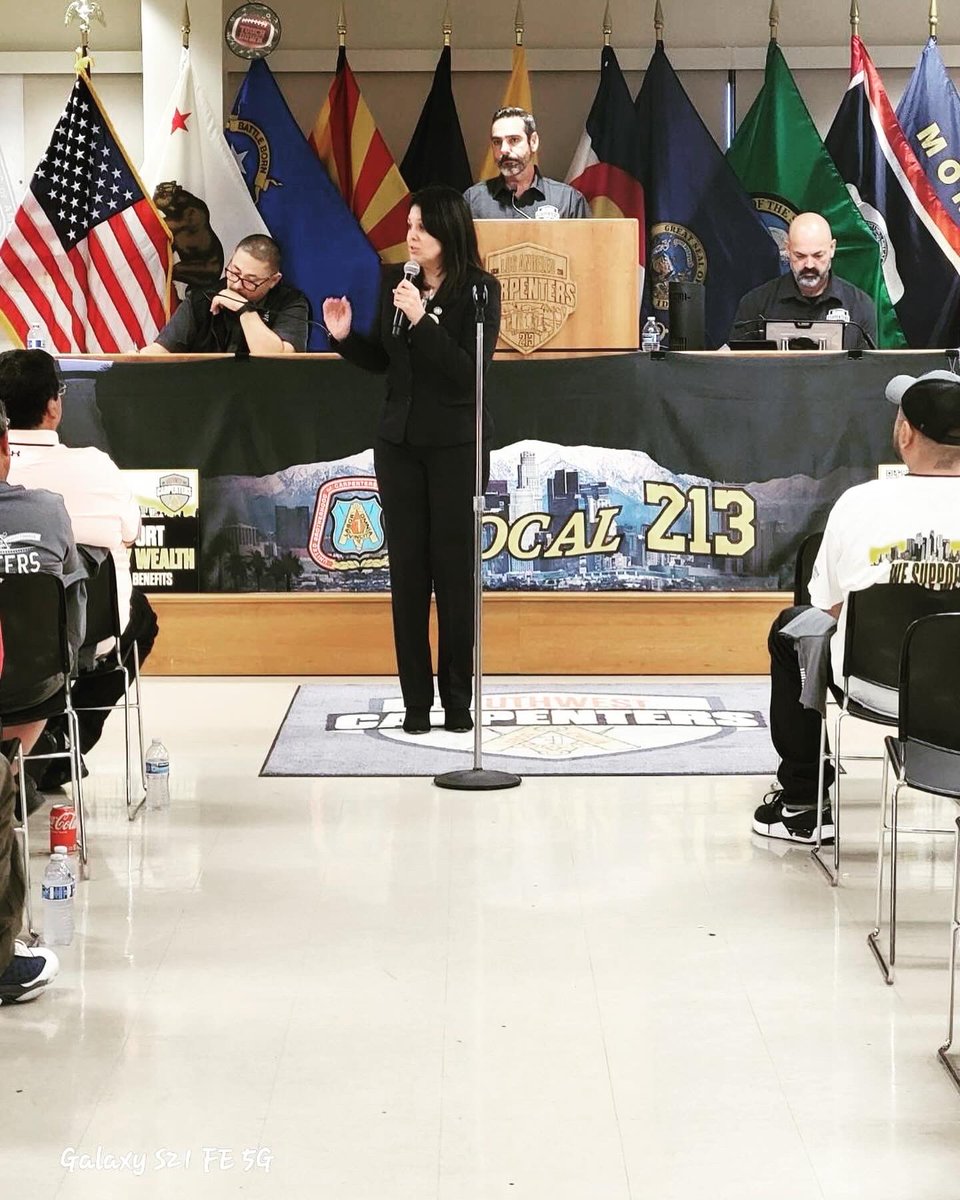 BlancaNPacheco's tweet image. This evening I had the pleasure of attending the Carpenters Local 213 monthly meeting. It was a pleasure speaking to the members. Thank you for all that you do in ensuring good paying jobs. #ad64