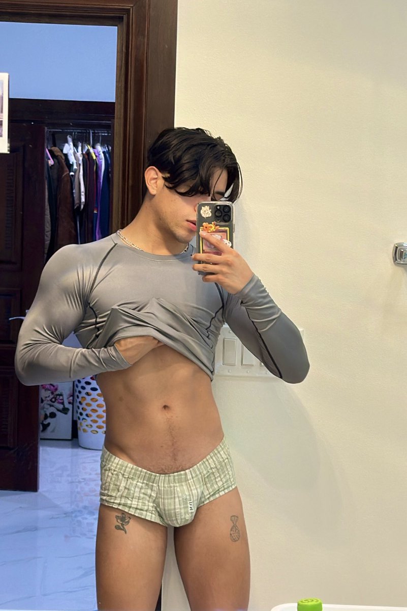 senpai_loui's tweet photo. Nighttt https://t.co/wABZqNDqai